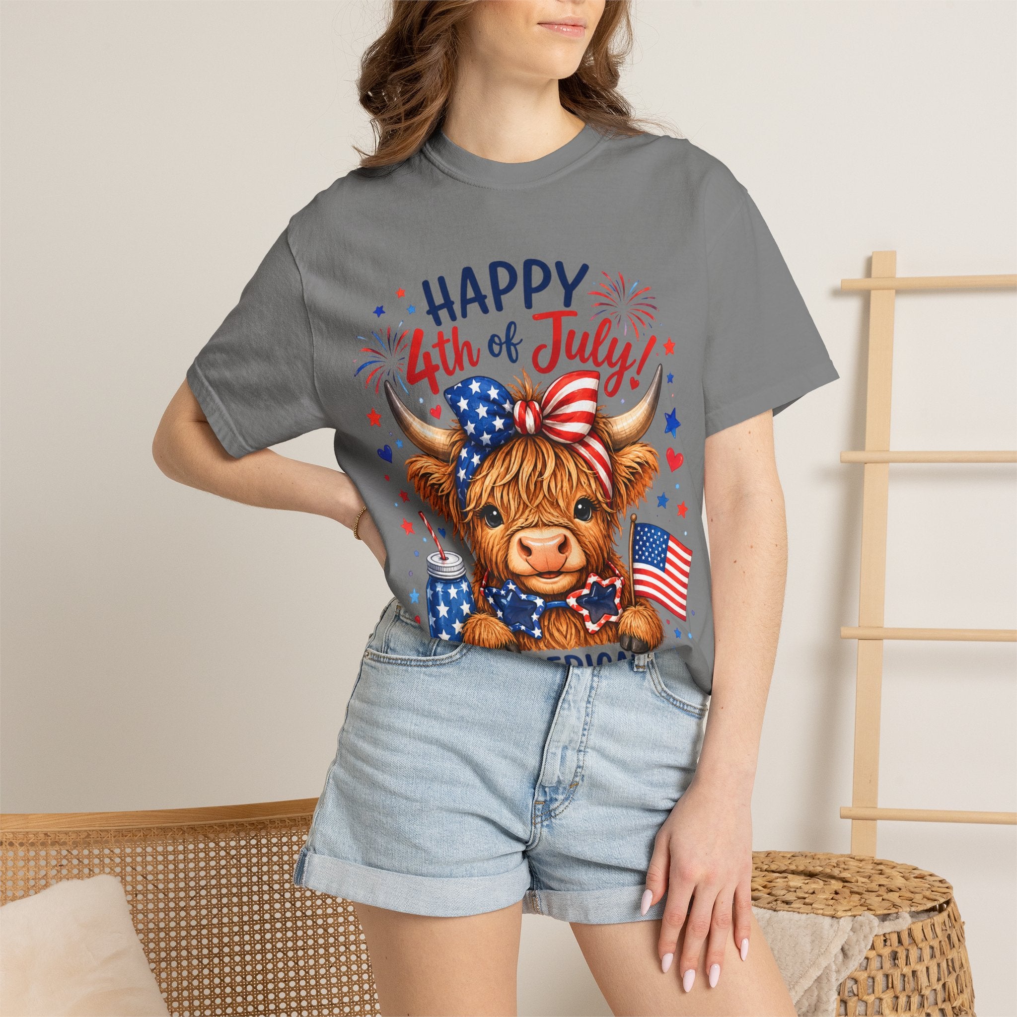4th of July Cute Highland Cow T-Shirt — Fun Patriotic Farm Design