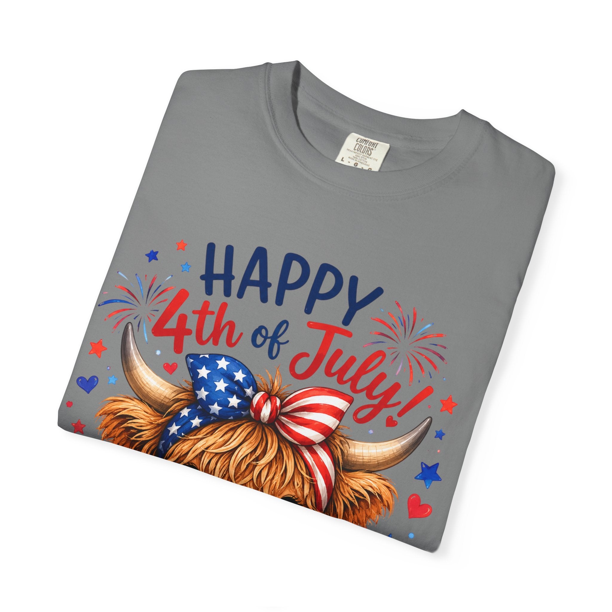 4th of July Cute Highland Cow T-Shirt — Fun Patriotic Farm Design