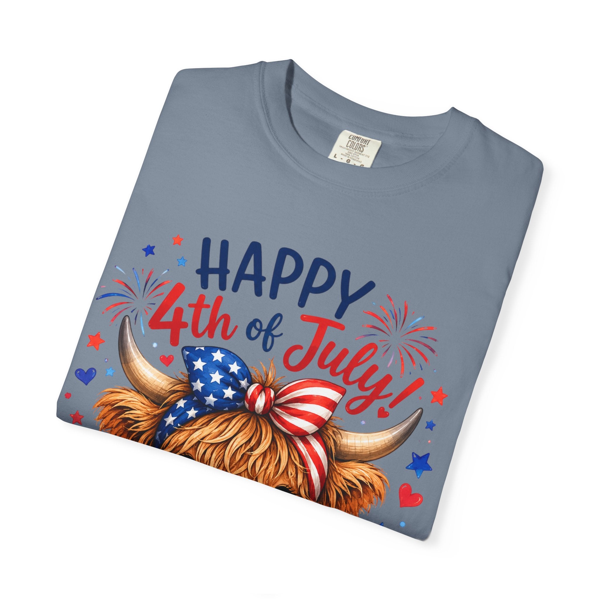 4th of July Cute Highland Cow T-Shirt — Fun Patriotic Farm Design