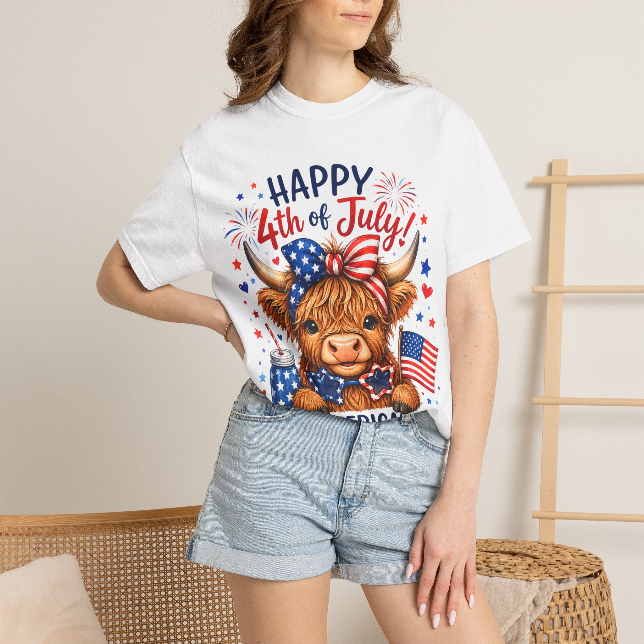 4th of July Cute Highland Cow T-Shirt — Fun Patriotic Farm Design